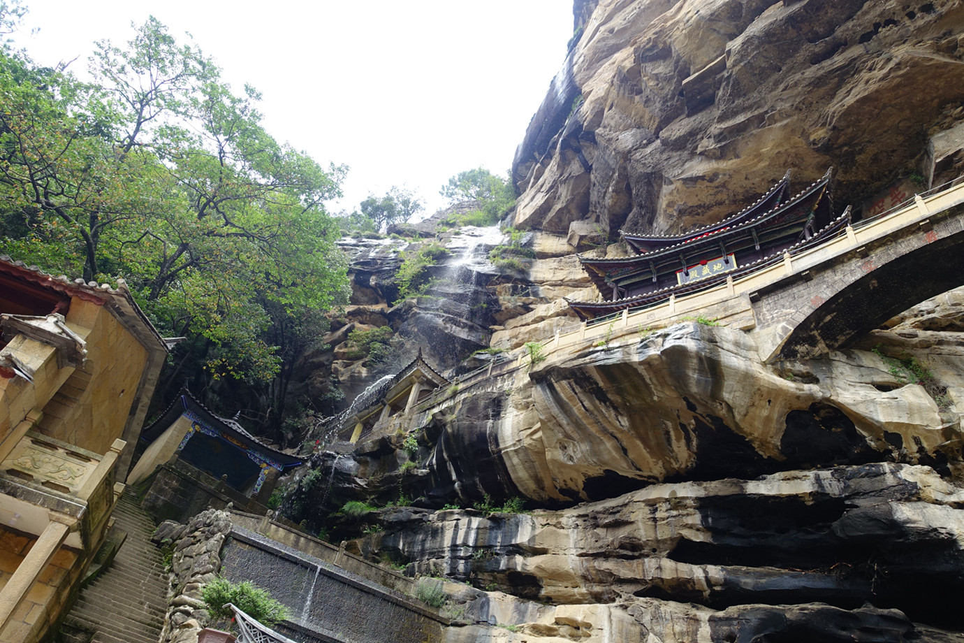 雲南劍川-石寶山寶相寺